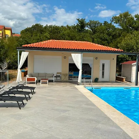Villa Sparks